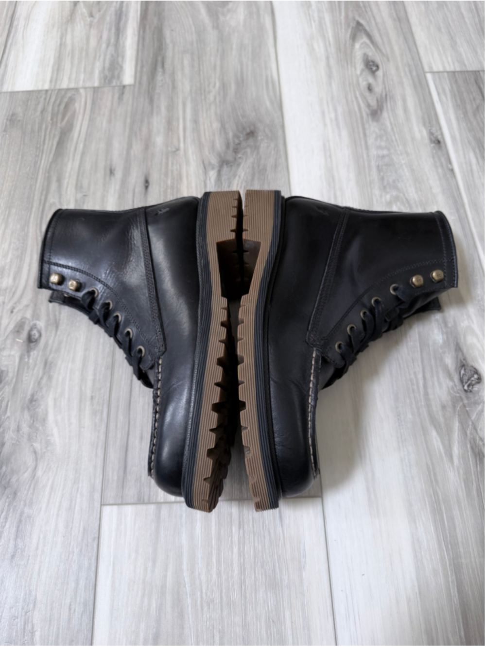 Frye Men’s Black Leather Moc Toe Lace Up Boots Size 7 Lug Sole - Picture 8 of 10